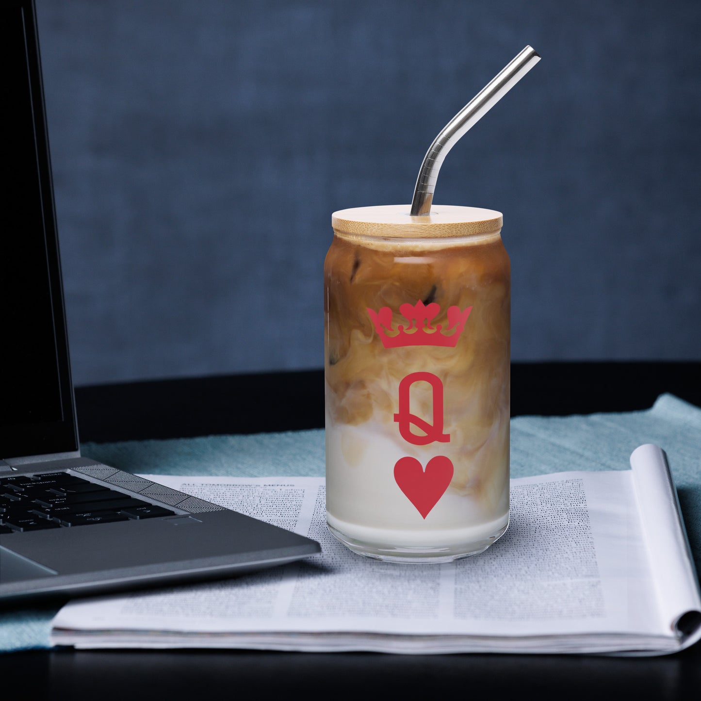 Can-shaped Glassware Queen of Hearts Graphic